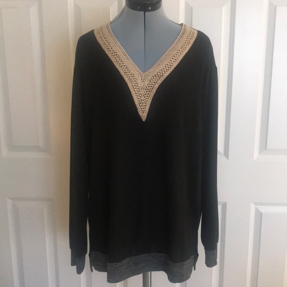 Halife Black with Cream Crochet Neckline Tunic Top Shirt Size XL